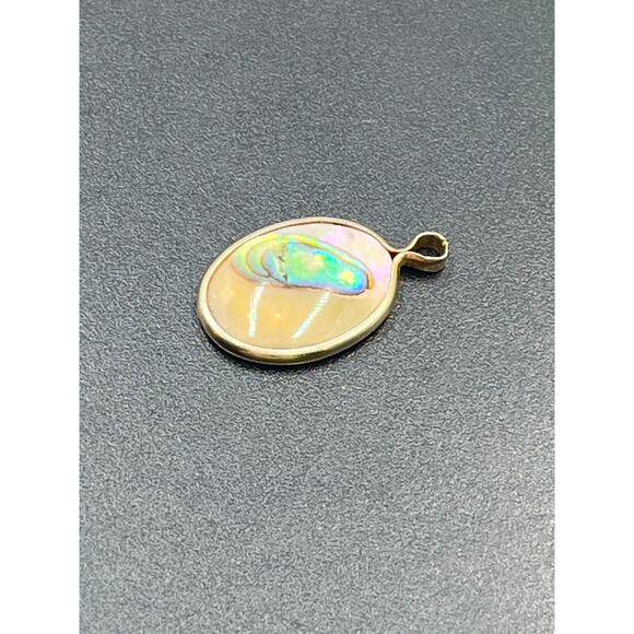 10k Yellow Gold Oval Bezel Setting Natural Abalone MOP Iridescent Pendant - Picture 6 of 9